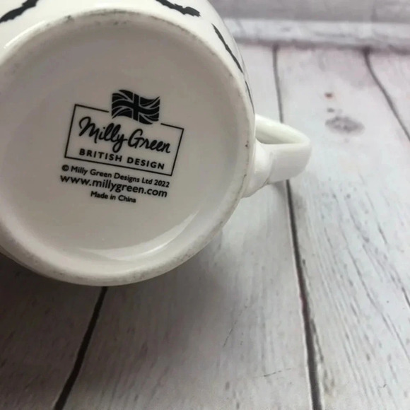 Milly green pug as vampire mug and sock set - Picture 6 of 9